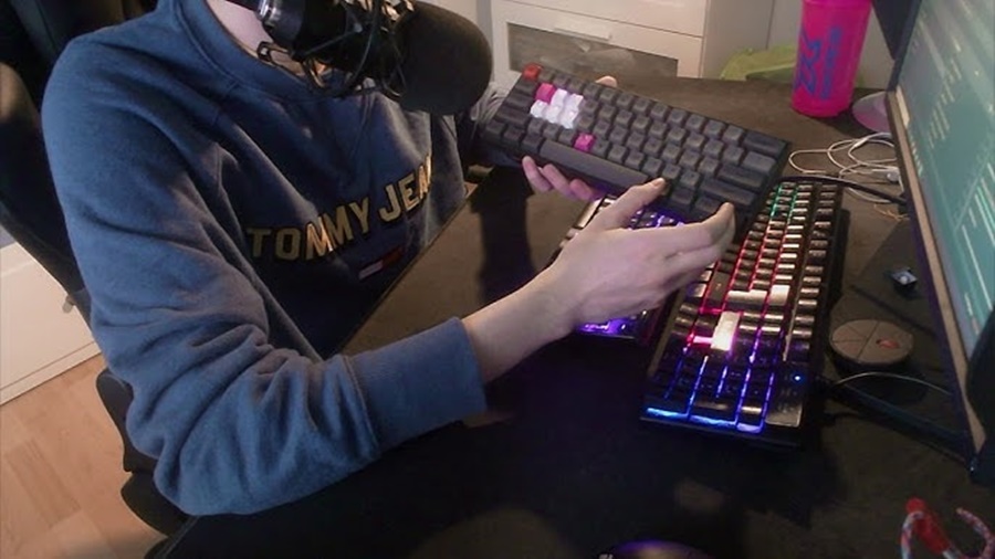 Full-Size vs Tenkeyless vs 60% Keyboard