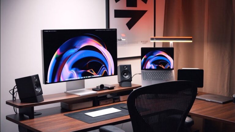 small gaming desk setup vs large corner gaming setup