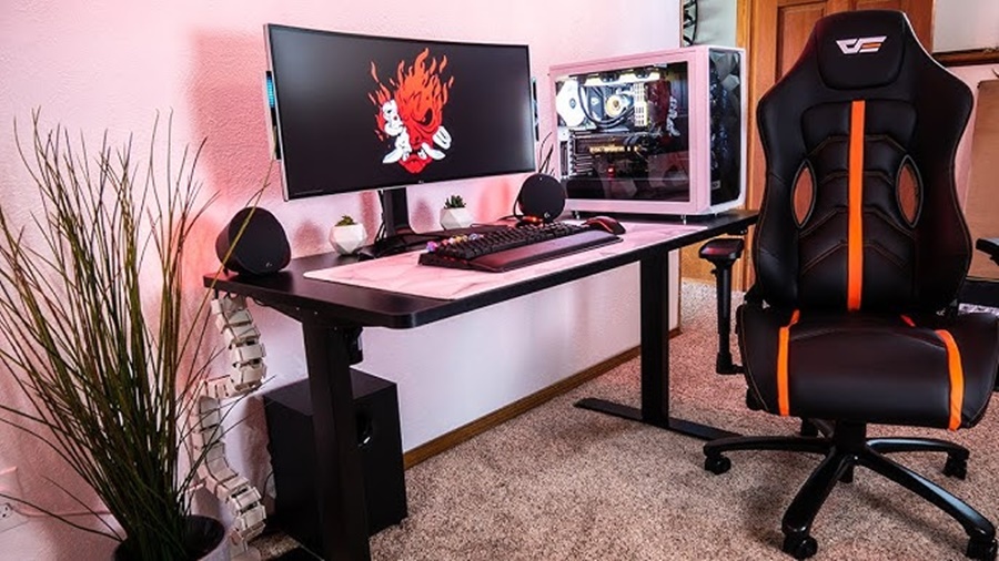 standing desk vs traditional desk for gaming setup