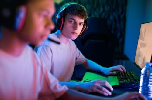 best electric standing desks for gamers