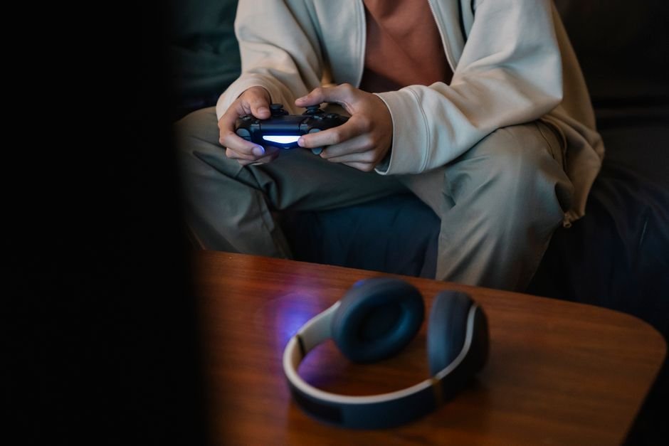 gaming headset comparison: wired vs wireless