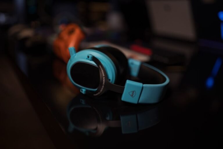 gaming headsets with noise cancellation