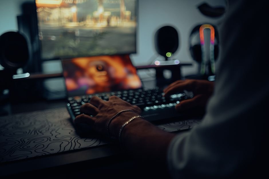 gaming monitor input types explained