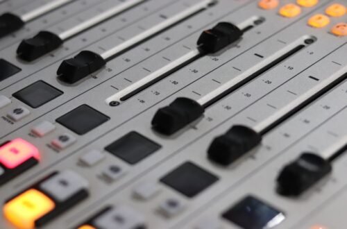 how to adjust audio levels for streaming