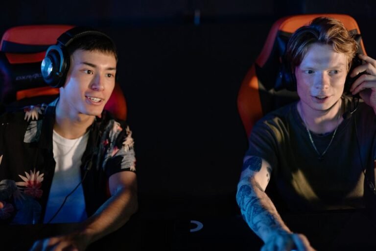 what are the key features of a gaming headset